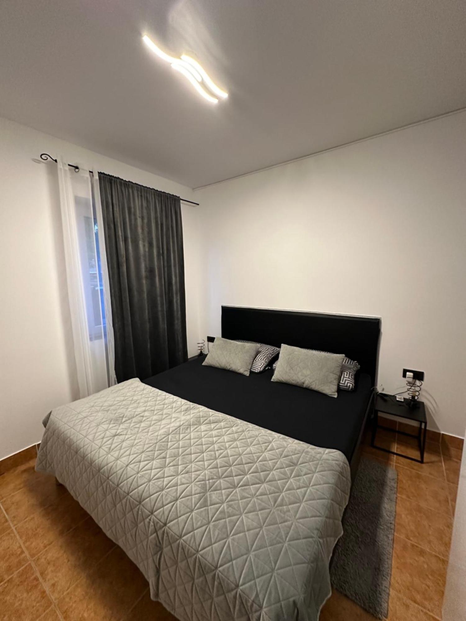 Apartmani Vernissage 比奥格勒·纳·莫鲁 外观 照片